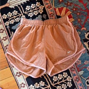 Nike Women's tempo Athletic Shorts